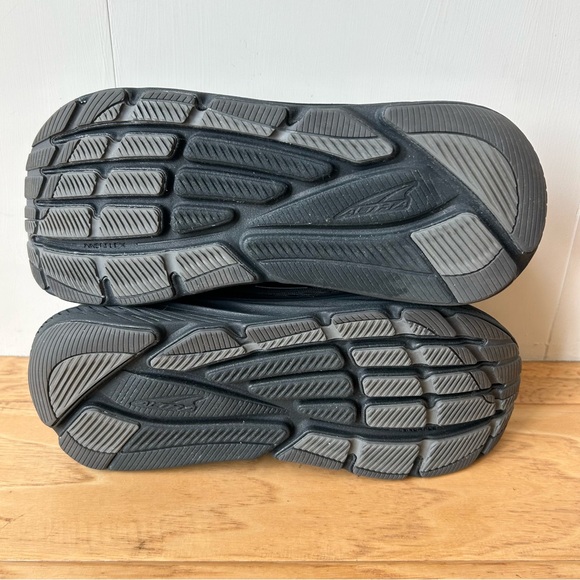 Altra Via Olympus Black 10 Road Running Shoe NEW w/ blemish Reflective - Picture 8 of 11